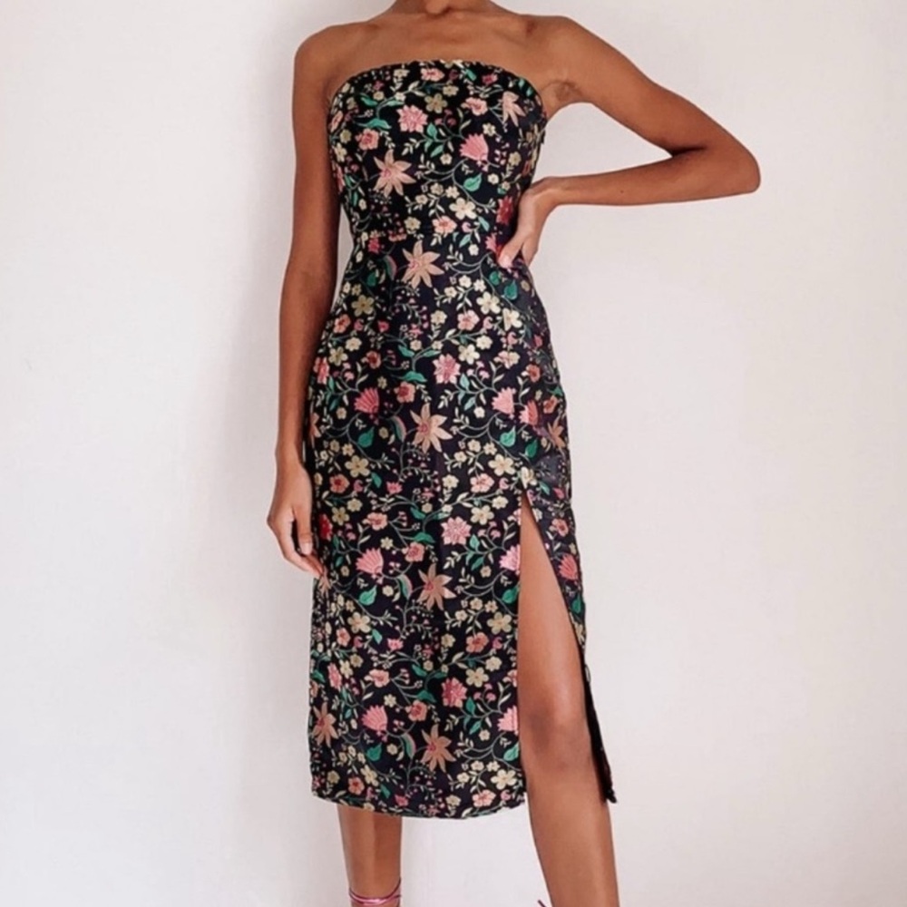 Lulus NWT Make a Move Black Satin Floral Jacquard Strapless Midi Dress Sz M